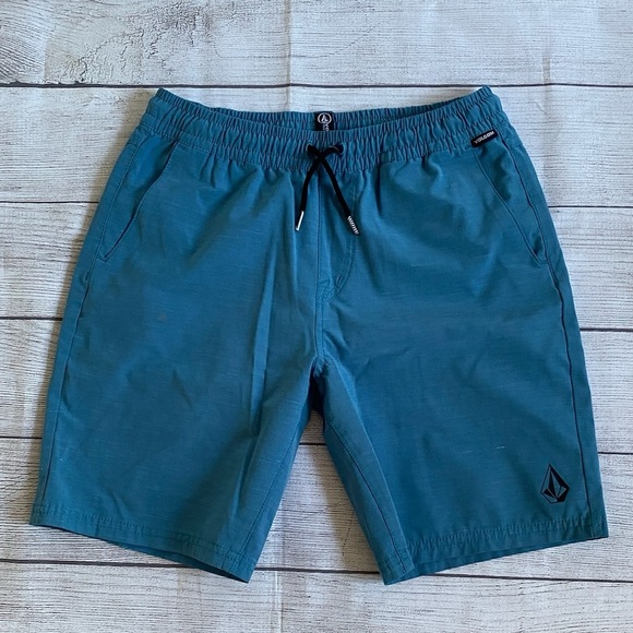 Volcom Boys Blue Shorts Lightweight Elastic Waist - Picture 1 of 3